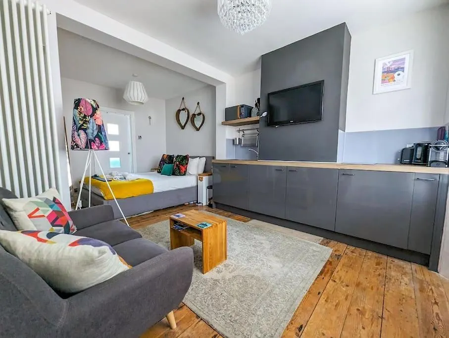 Brighton Abode Studio I Great Neighbourhood! 0*,